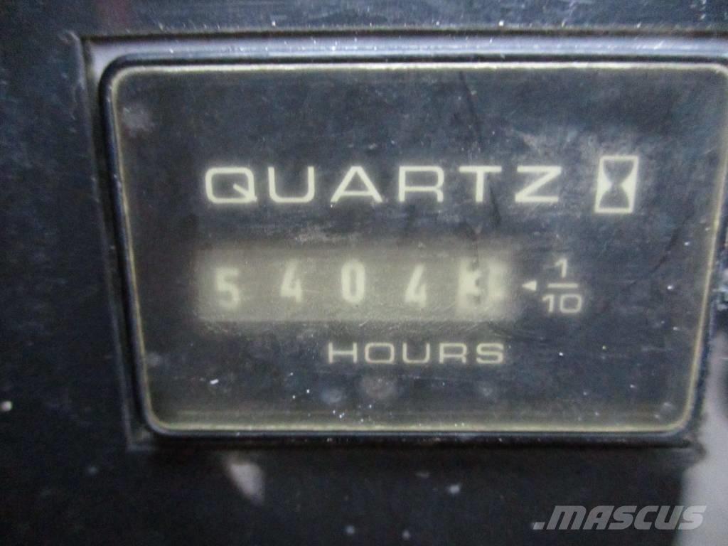 JLG 510 AJ (557) Компактные самоходные стреловые подъемники