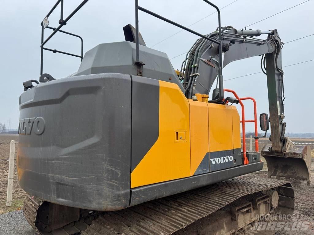 Volvo EC 140 EL Гусеничные экскаваторы