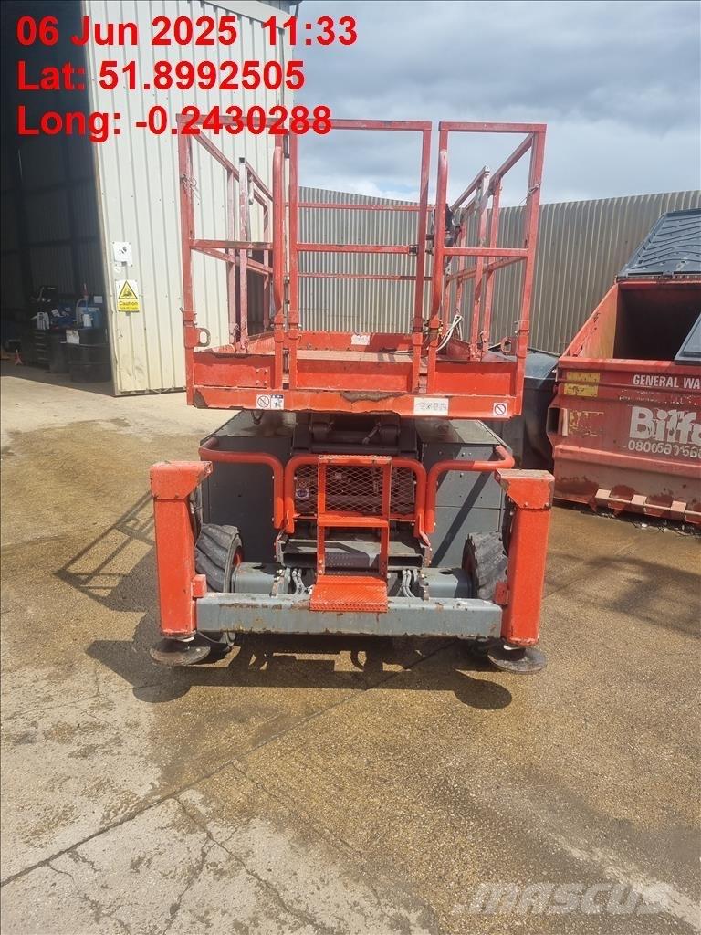 SkyJack SJ 6832 RT Ножничные подъемники