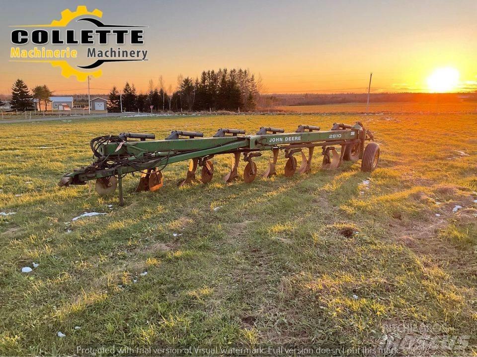 John Deere 2810 Навесное оборудование и запчасти