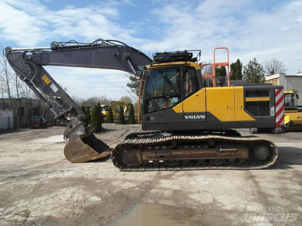 Volvo EC 220 EL Гусеничные экскаваторы