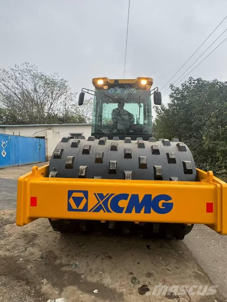 XCMG XS223J Грунтовые катки