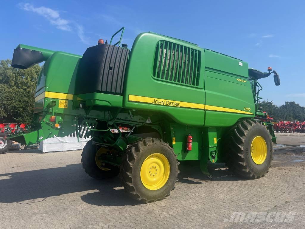 John Deere T 550 Зерноуборочные комбайны