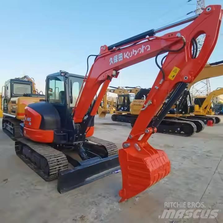Kubota KX165 Гусеничные экскаваторы