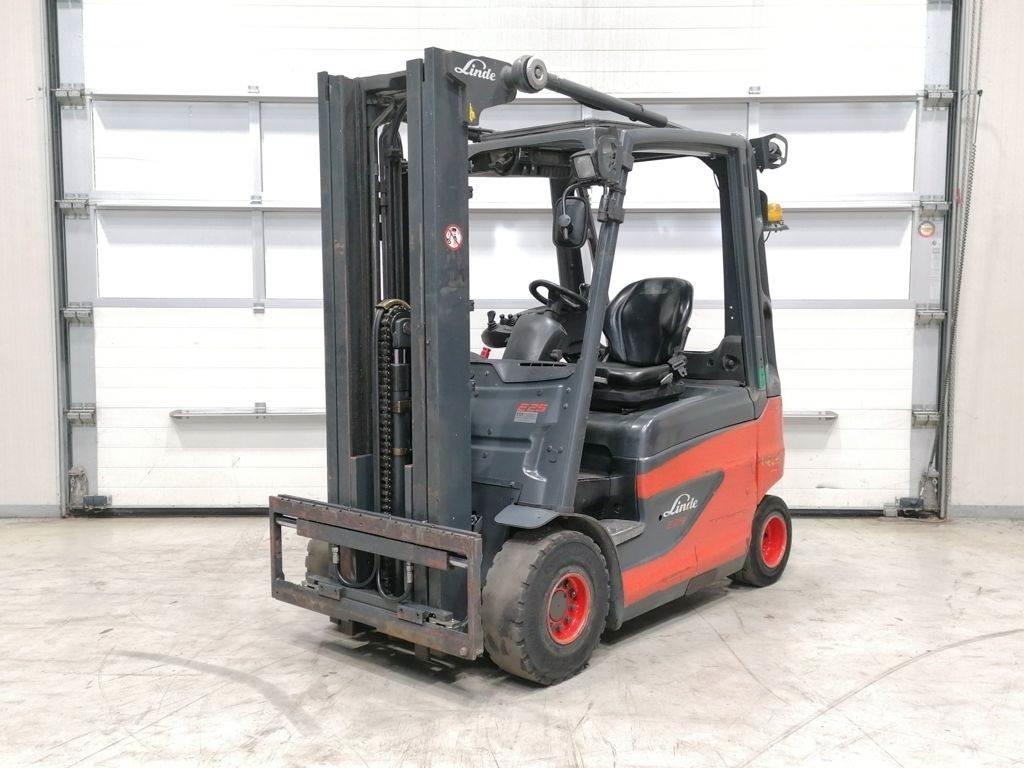 Linde E25-01 Электропогрузчики
