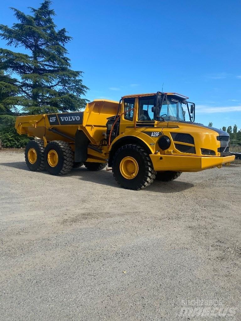 Volvo A 25 F Шарнирно-сочленённые самосвалы