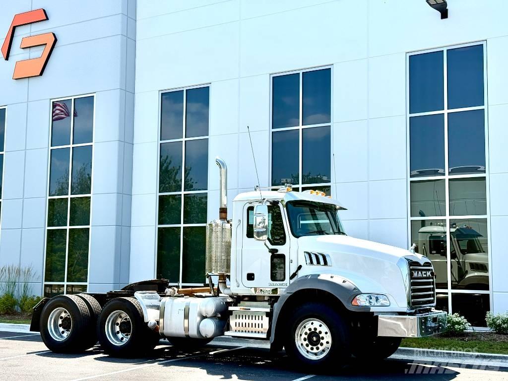 Mack GU 813 Седельные тягачи