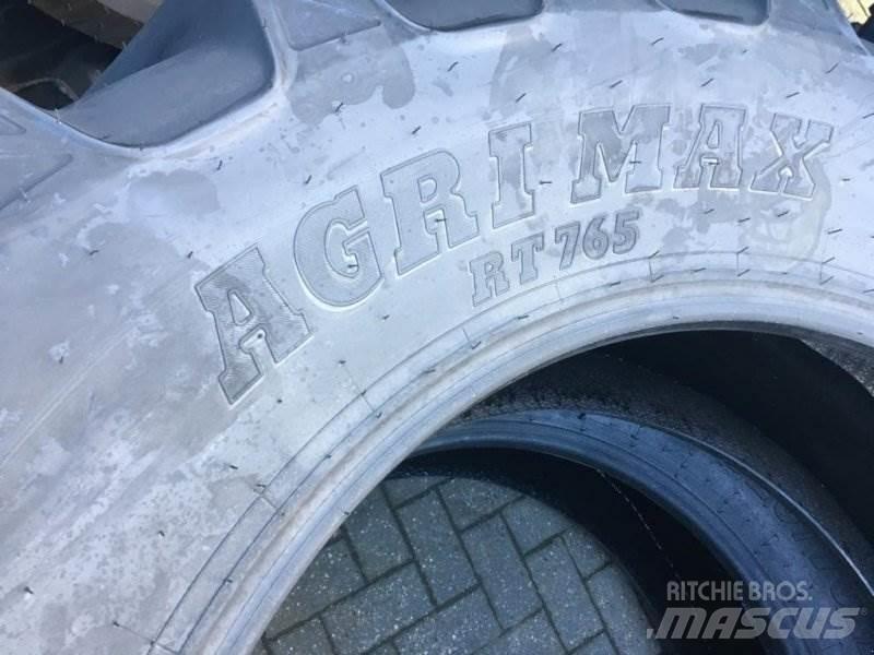 BKT 520/70 R 38 Шины и колёса
