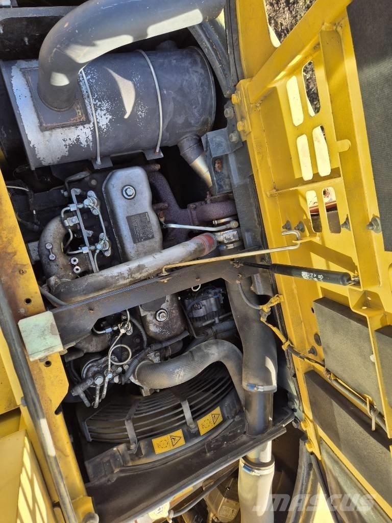 New Holland E 135 SR Гусеничные экскаваторы