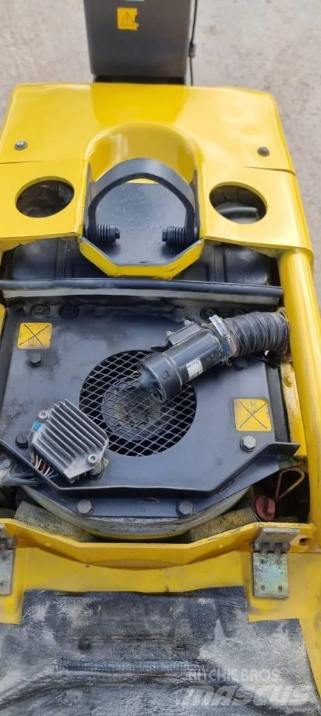 Atlas Copco LH 700 Виброплиты и вибротрамбовки