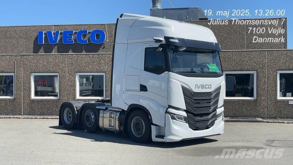 Iveco S-Way Седельные тягачи