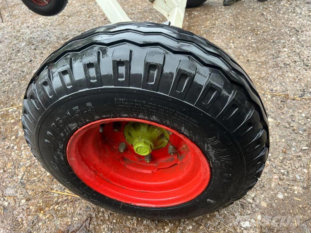 CLAAS Volto 1100 T Грабли-ворошилки