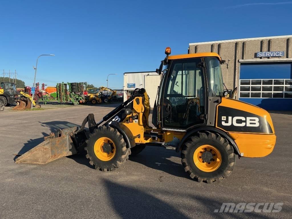 JCB 406 Сельскохозяйственные телескопические погрузчики