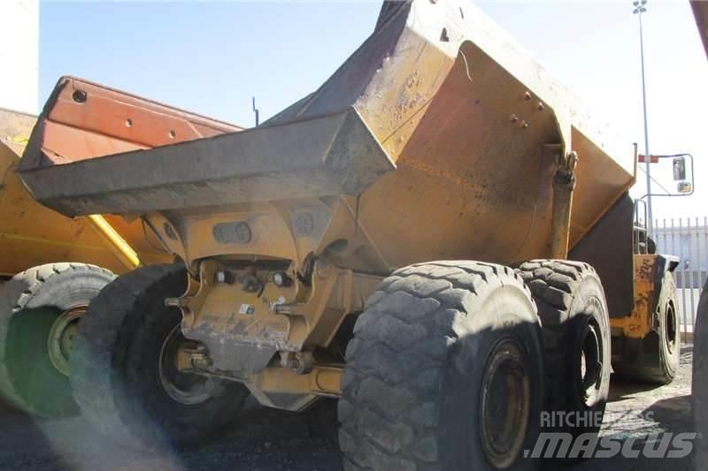 Bell B50D Шарнирно-сочленённые самосвалы
