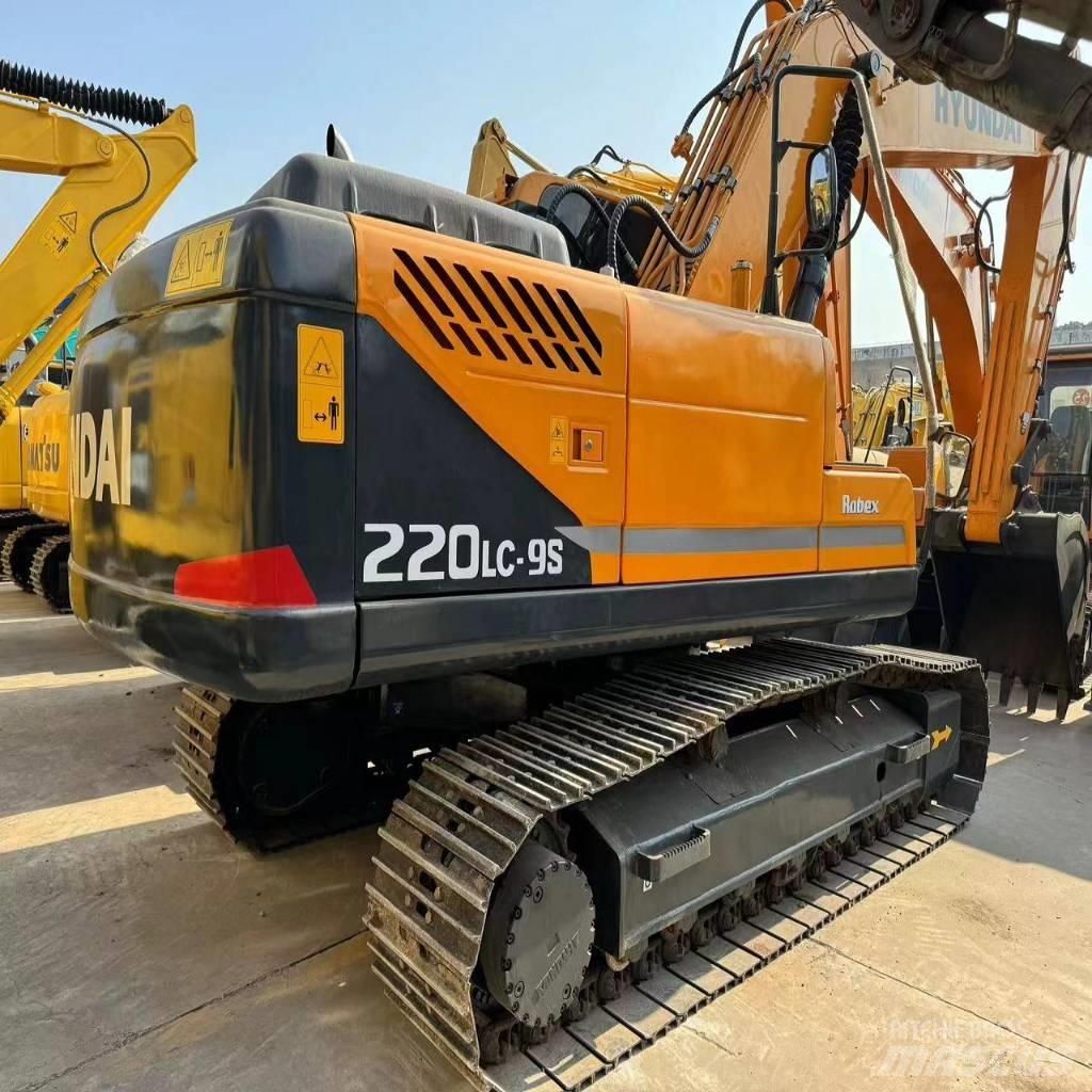 Hyundai R220LC-9S Гусеничные экскаваторы
