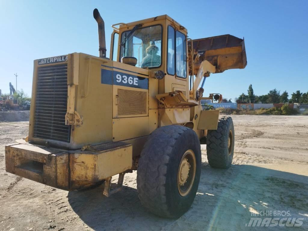 CAT 936 E Фронтальные погрузчики