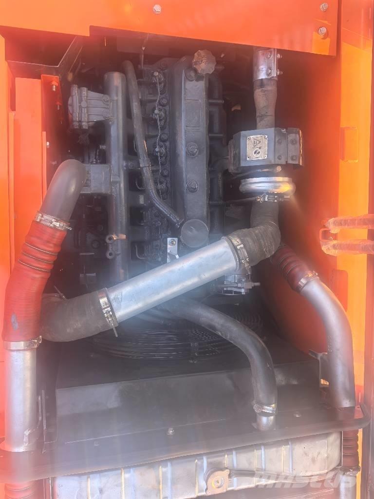 Doosan DX225 Гусеничные экскаваторы