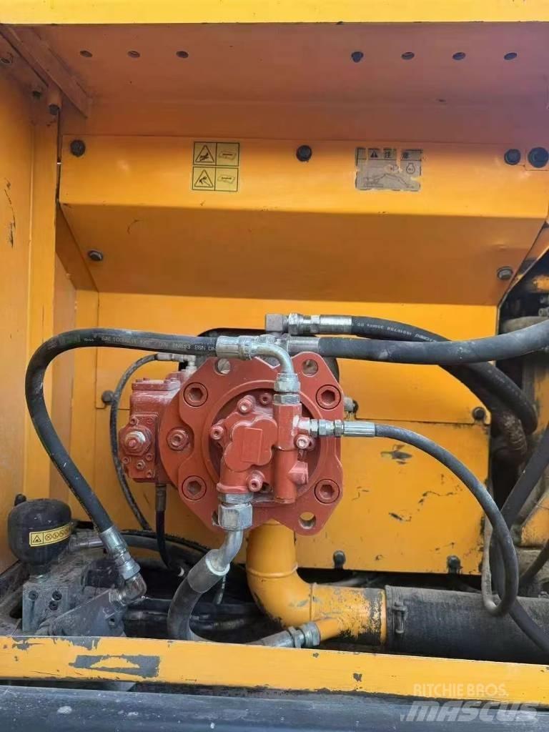 Hyundai Robex 215-7 Гусеничные экскаваторы