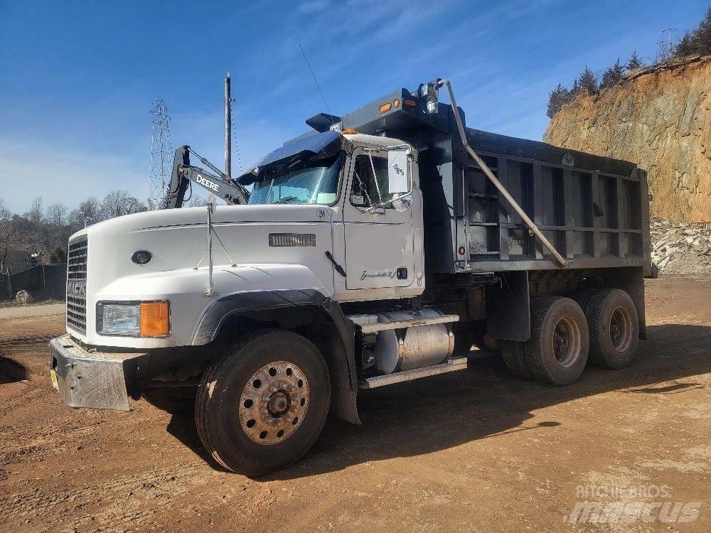 Mack CL 713 Грузовики-Самосвалы