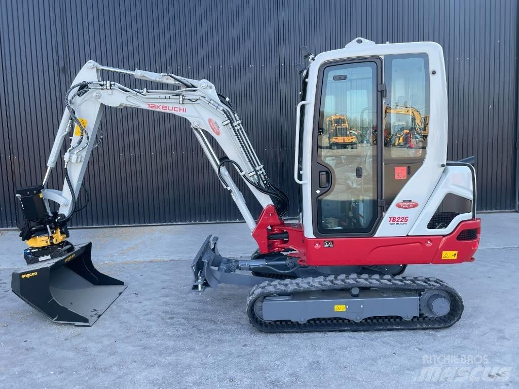 Takeuchi TB 225 Мини-экскаваторы