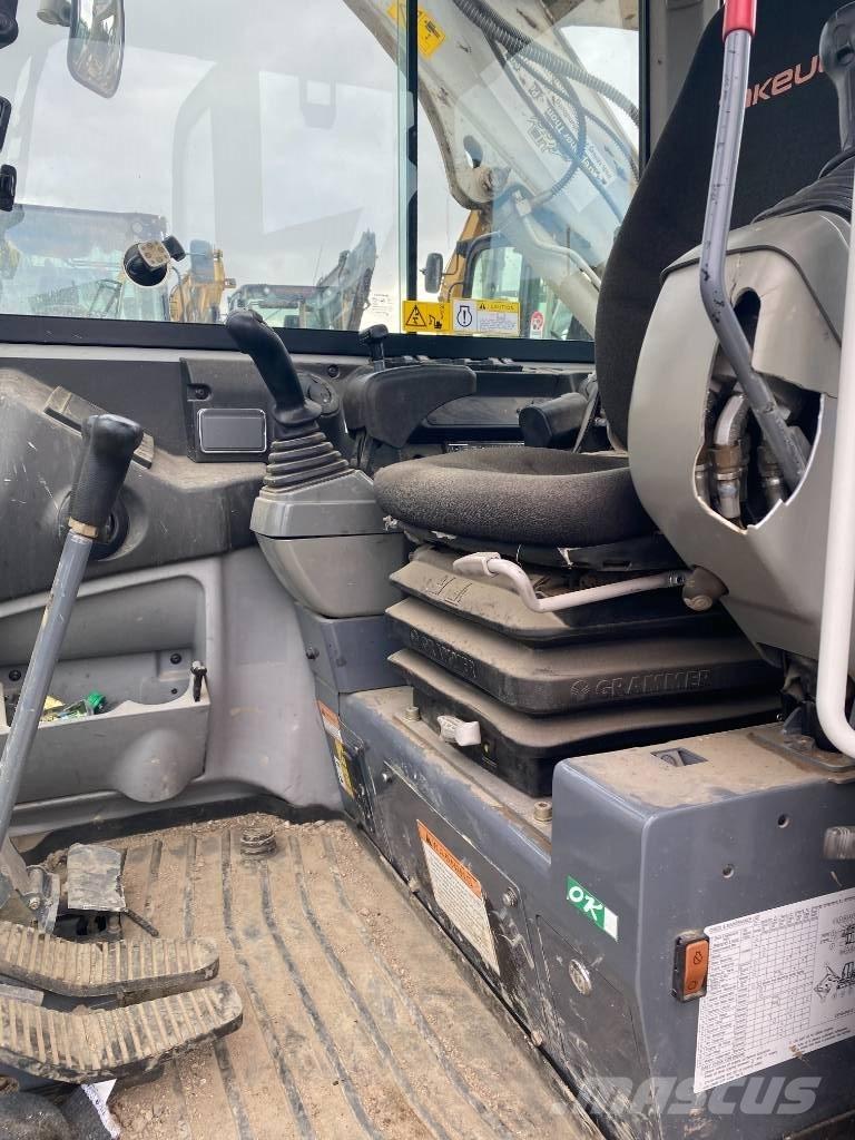 Takeuchi TB 240 Мини-экскаваторы