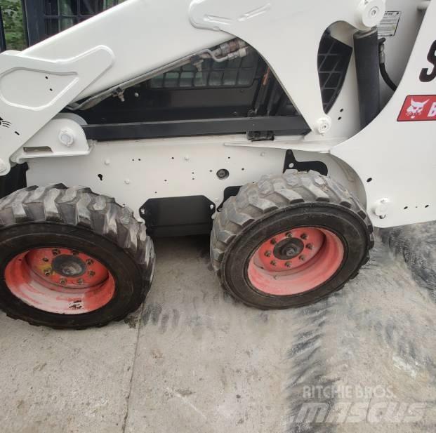 Bobcat S300 Мини-погрузчики