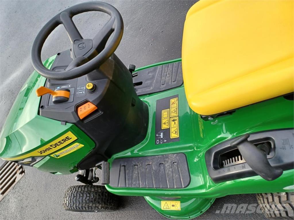 John Deere X147R Газонокосилки