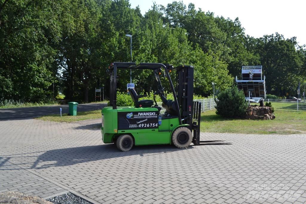 Hyundai 32 B-7 Электропогрузчики