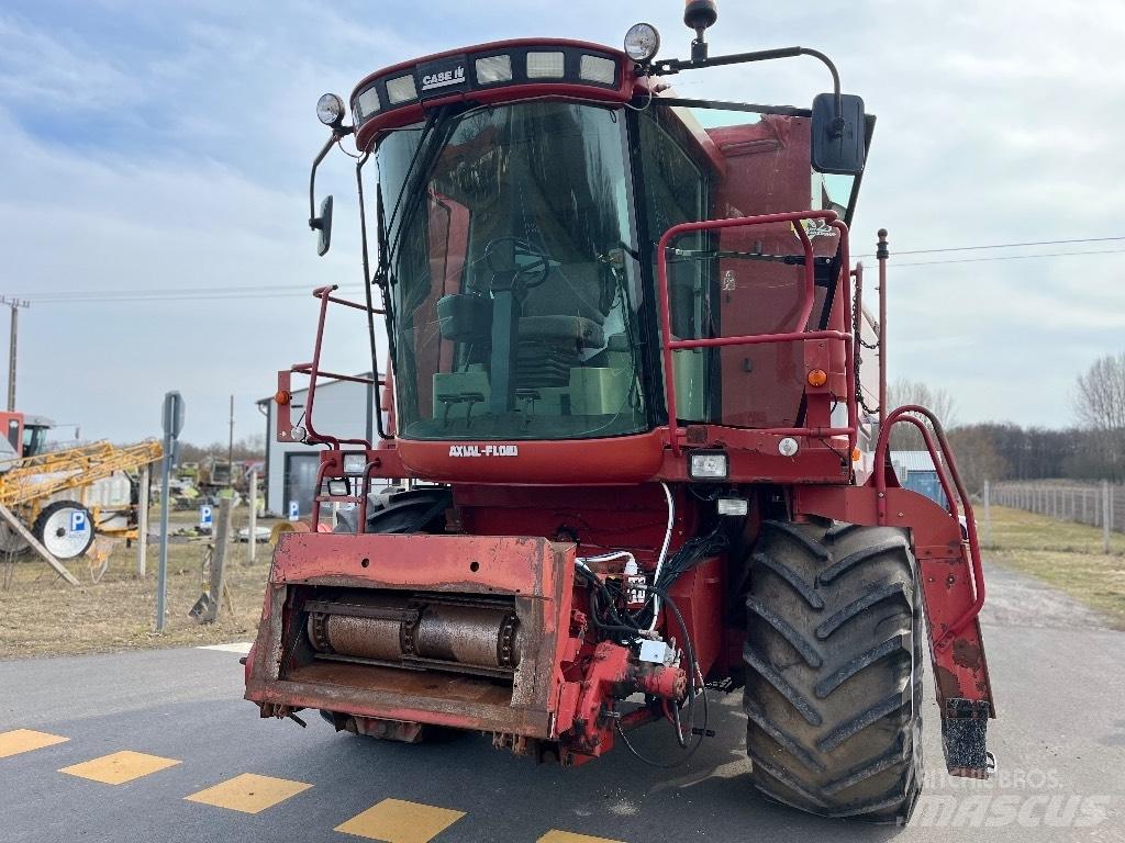 Case IH 2388 Зерноуборочные комбайны