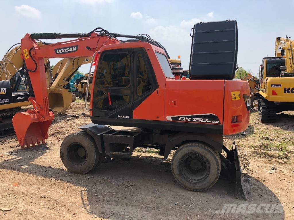 Doosan DX150W Гусеничные экскаваторы