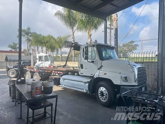 Freightliner 114SD Контейнеровозы