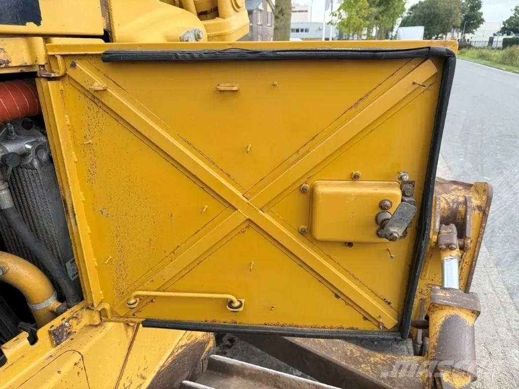 CAT D6T XW Гусеничные бульдозеры