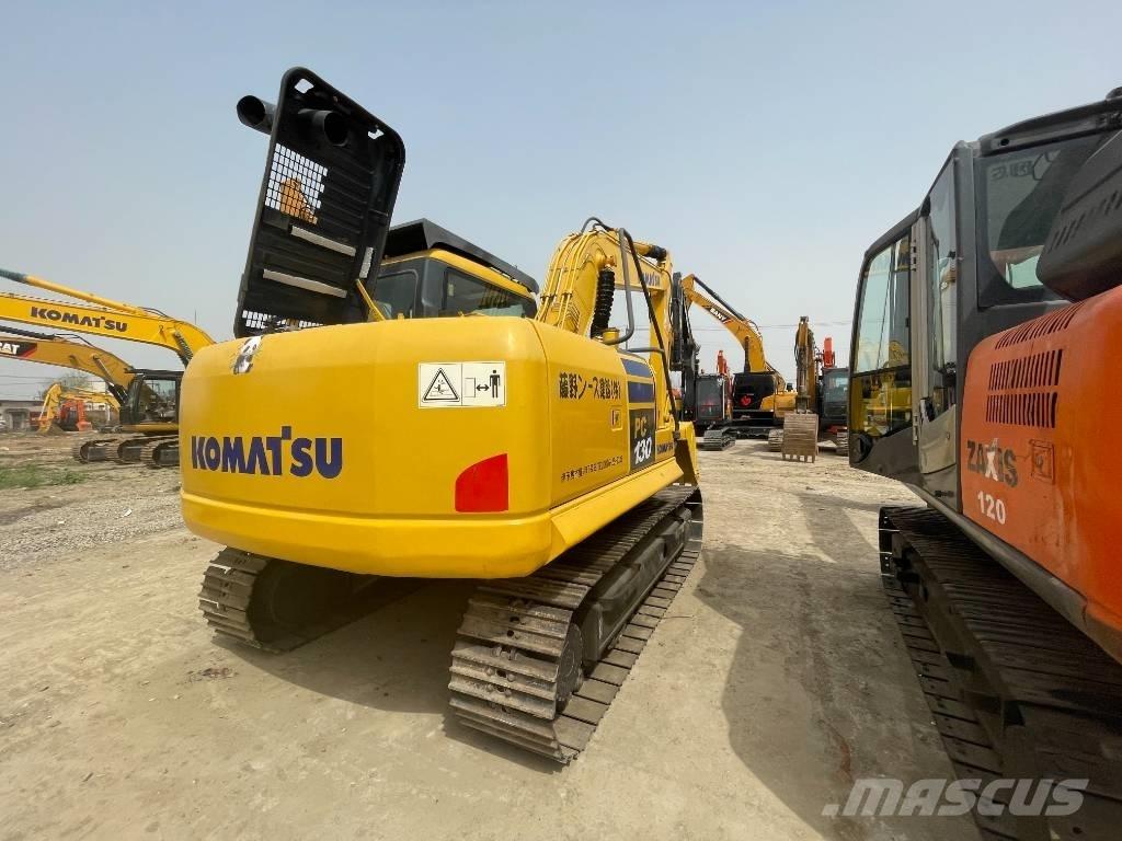 Komatsu PC 130 Гусеничные экскаваторы