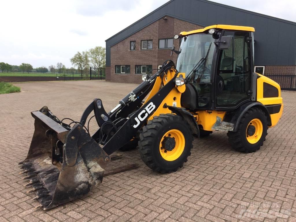 JCB 406 Фронтальные погрузчики