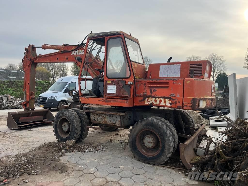 Atlas 1302 E Колёсные экскаваторы