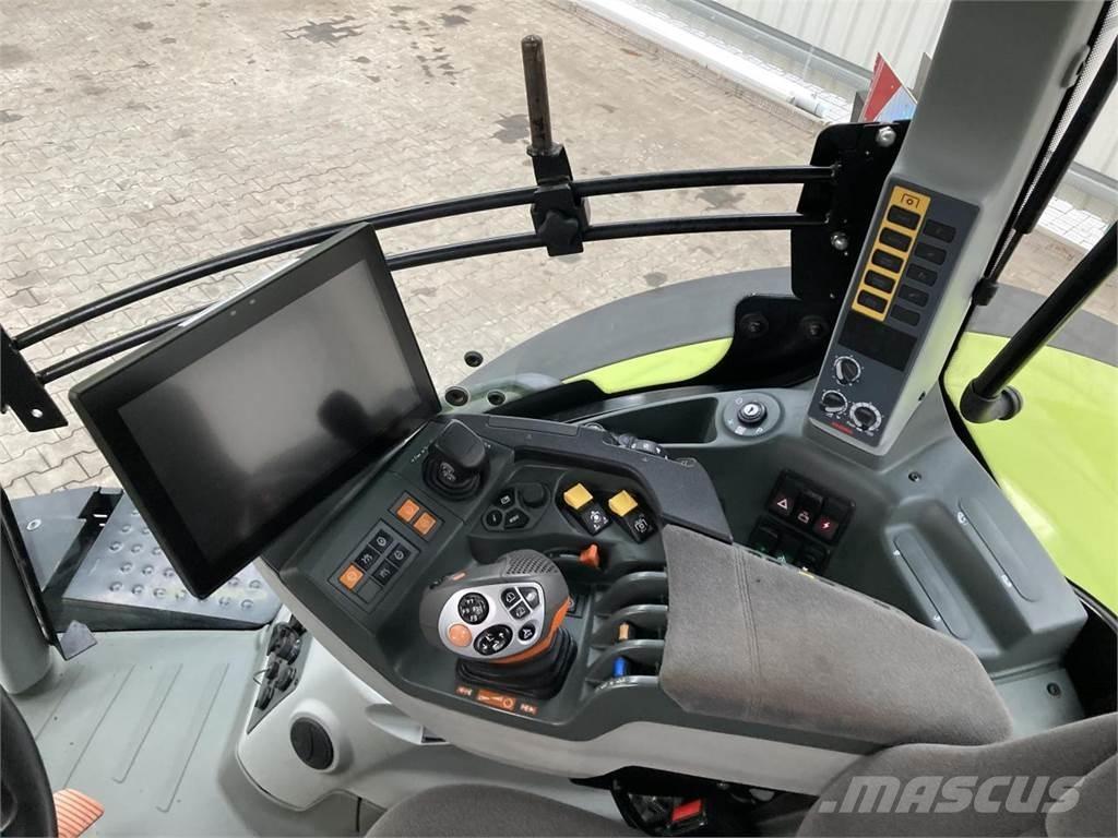 CLAAS Axion 870 Трактора
