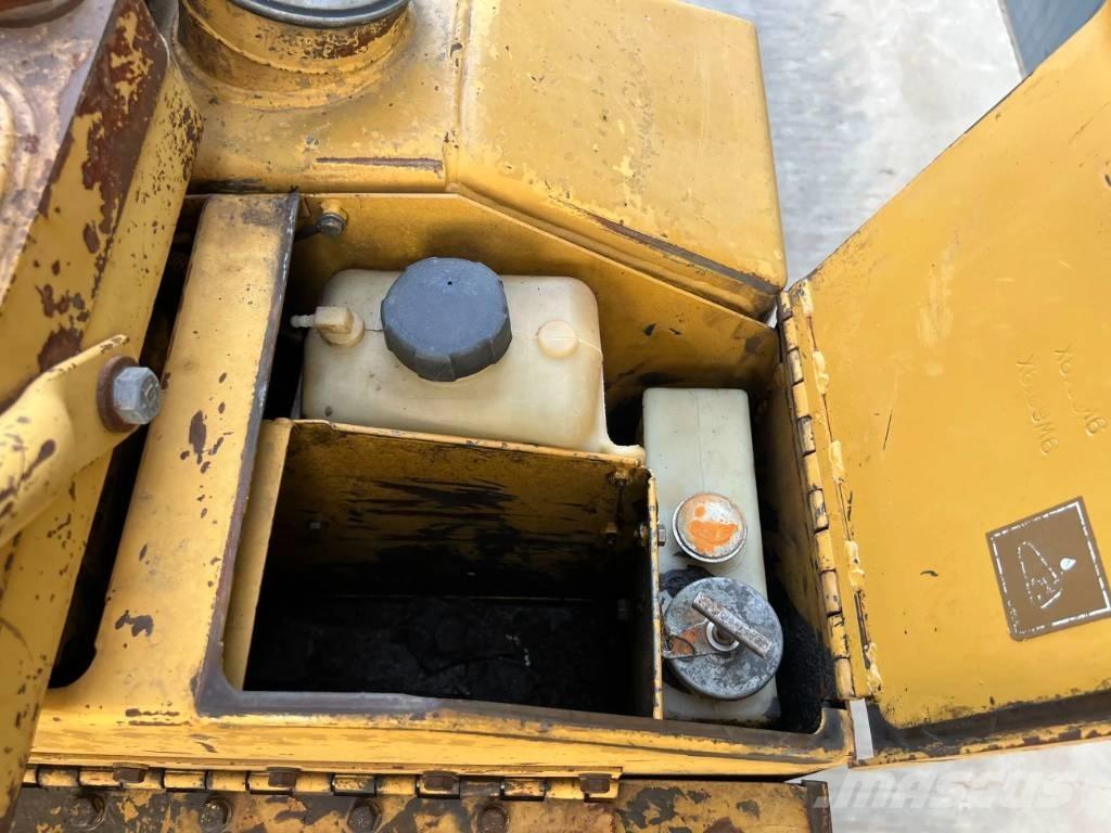 CAT D7H Гусеничные бульдозеры