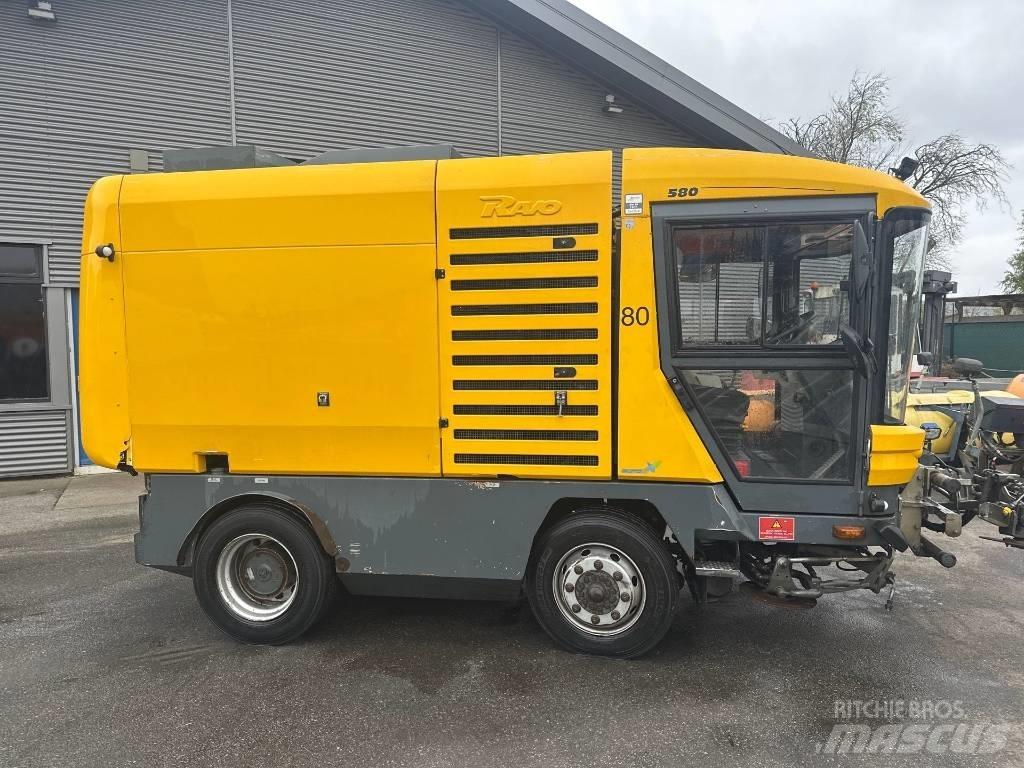 Ravo 580STH Вакуумные уборочные машины