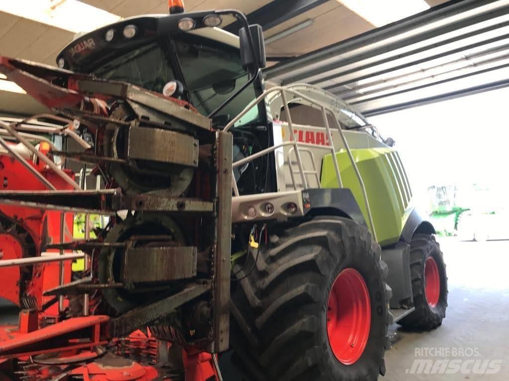CLAAS Jaguar 960 Самоходные кормоуборочные комбайны