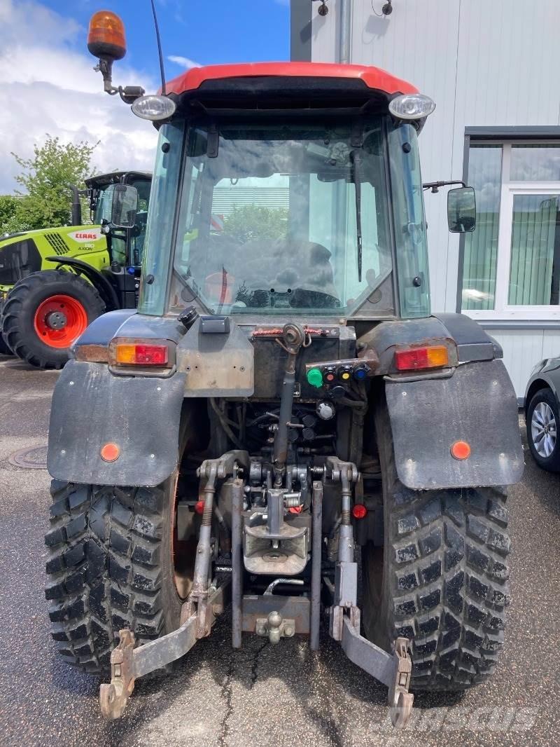 Kubota M7040 Коммунальные тракторы