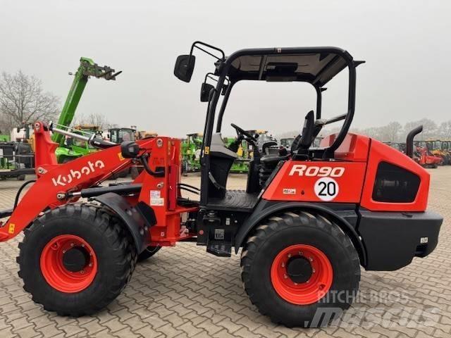 Kubota R 090 Фронтальные погрузчики