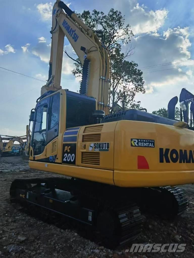 Komatsu 200-8 Гусеничные экскаваторы