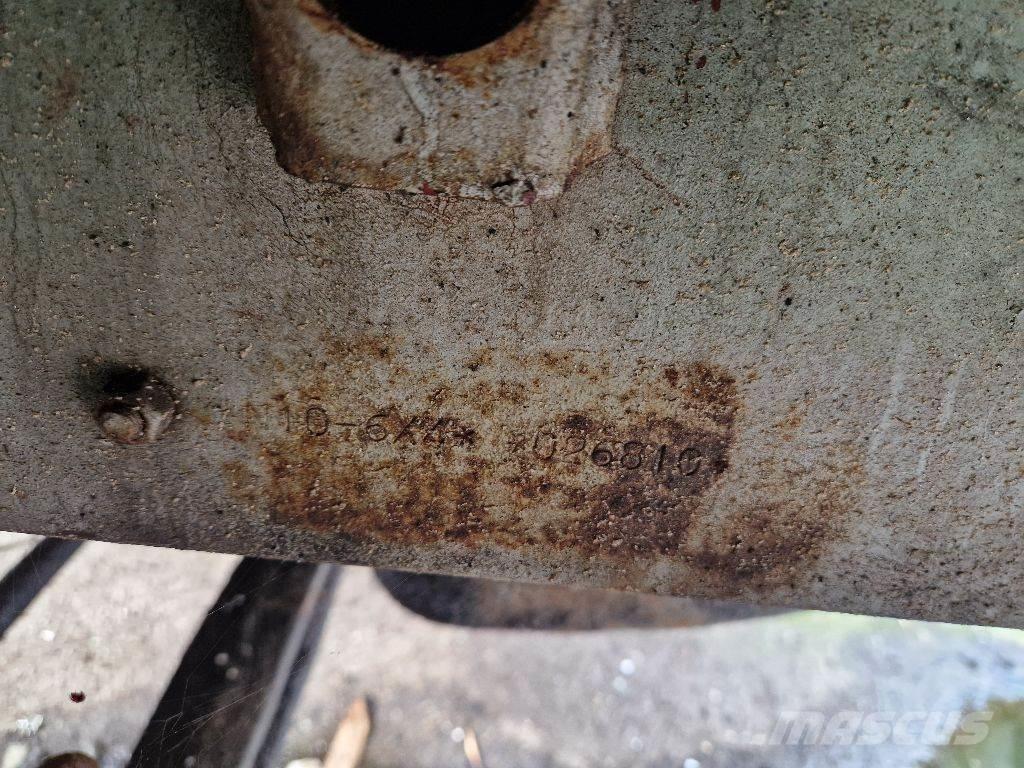 Volvo N1033 6X4 Шасси с кабиной