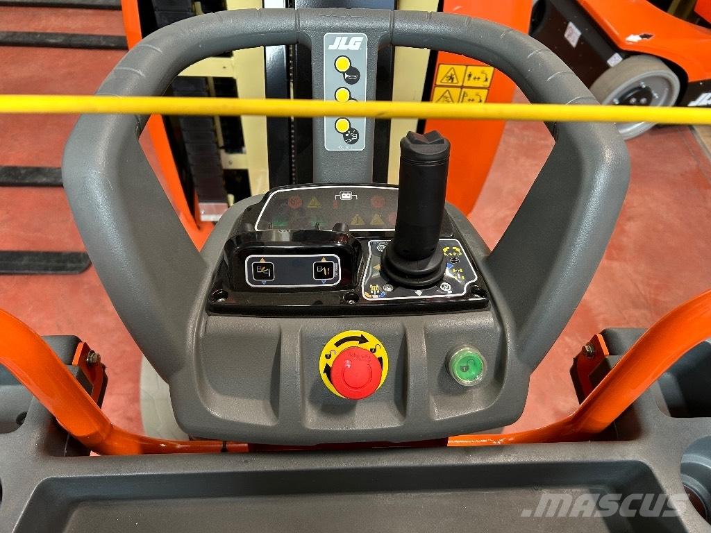JLG Toucan 10 E-L Вертикальные мачтовые подъемники