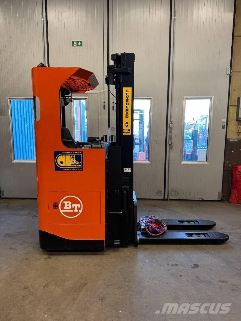 BT SRE 160 L Самоходные электроштабелёры