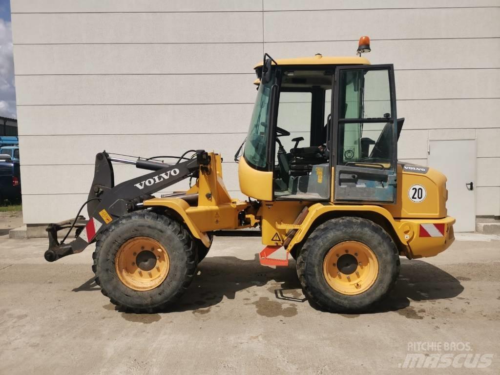 Volvo Radlader L30G Фронтальные погрузчики