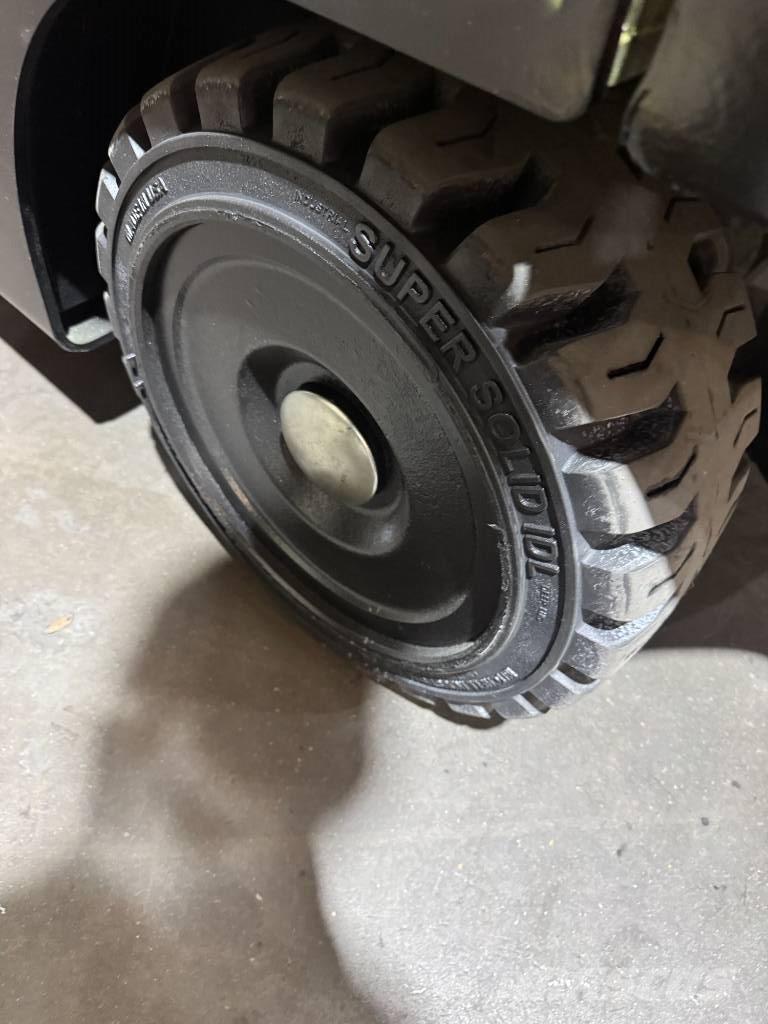 Hyster E 120 XN Электропогрузчики