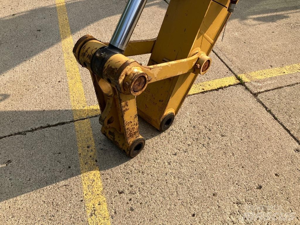 CAT 318 FL Гусеничные экскаваторы