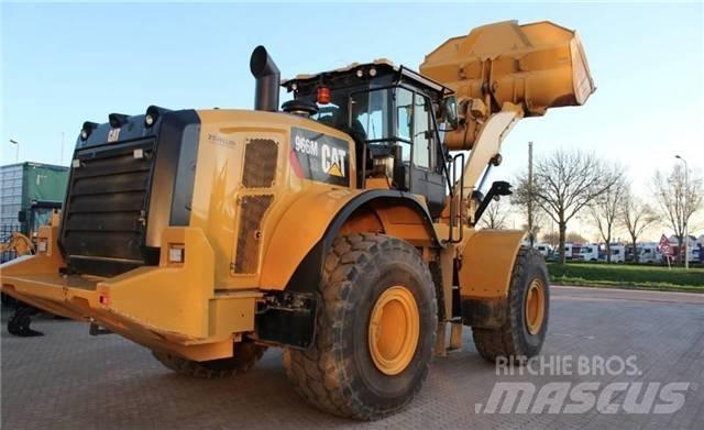 CAT 966M Фронтальные погрузчики