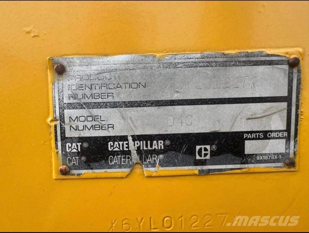 CAT D4C3 Гусеничные бульдозеры